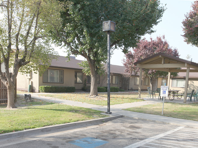 Kings View Hartford Apartments in Hanford, CA - Building Photo - Building Photo