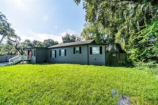 887 W State Rd 434 in Oviedo, FL - Building Photo