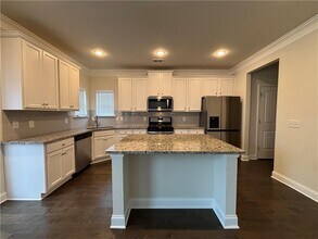 5123 Woodline View Ln in Auburn, GA - Building Photo - Building Photo