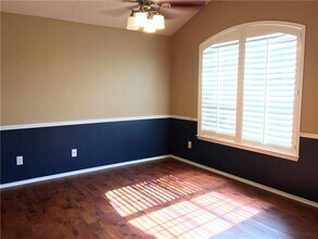 6740 Red Rock Trail in Watauga, TX - Foto de edificio - Building Photo