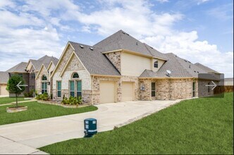 412 Parade Rd in Desoto, TX - Building Photo - Building Photo
