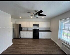 725 NW 4th Ave, Unit Unit3 in Fort Lauderdale, FL - Building Photo - Building Photo