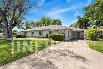 2720 Riesling Way in Rancho Cordova, CA - Building Photo - Building Photo