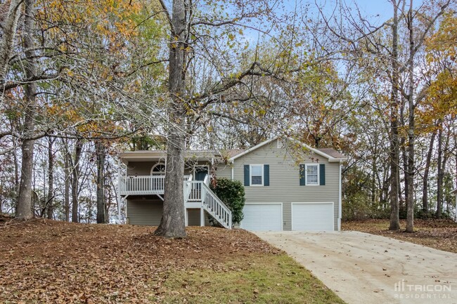 property at 117 Landing Ln