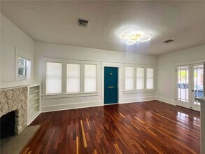 130 SW 1st Ave in Hallandale Beach, FL - Foto de edificio - Building Photo