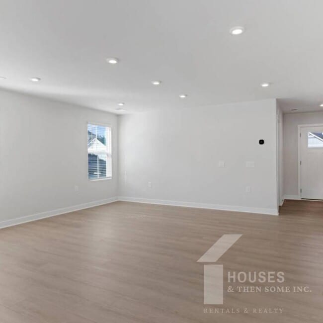 1130 Bulrush Dr in Reidville, SC - Building Photo - Building Photo