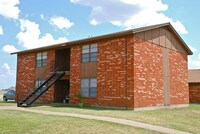 Town West Apartments in Cleburne, TX - Foto de edificio - Building Photo