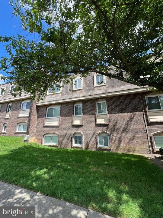 11901 Tarragon Rd in Reisterstown, MD - Building Photo