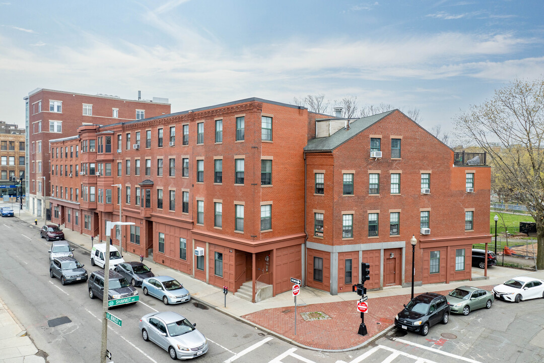 69 E Berkeley St in Boston, MA - Foto de edificio