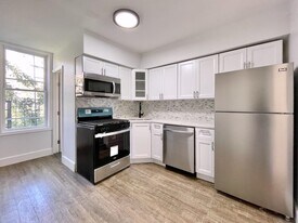 212 15th St in Jersey City, NJ - Building Photo