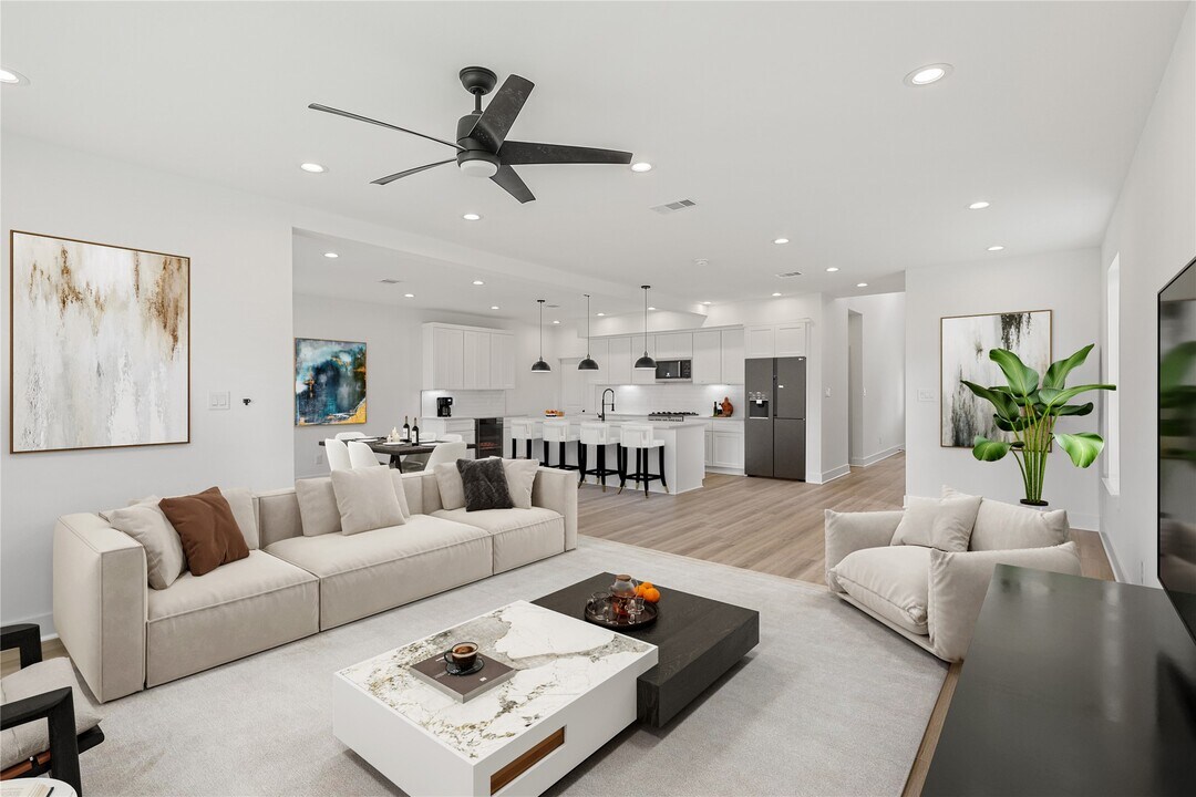 7412 Hezekiah Ln in Houston, TX - Building Photo