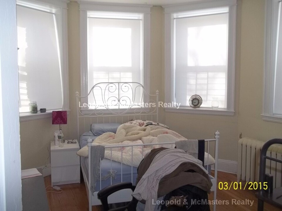 60 Woodstock Ave Photo