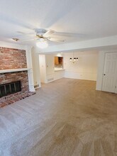 100 Grn Mdws Rd in Columbia, MO - Building Photo - Building Photo