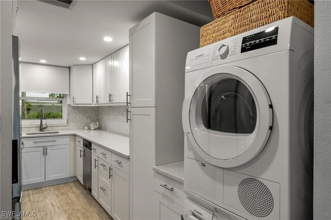property at 817 Courtington Ln