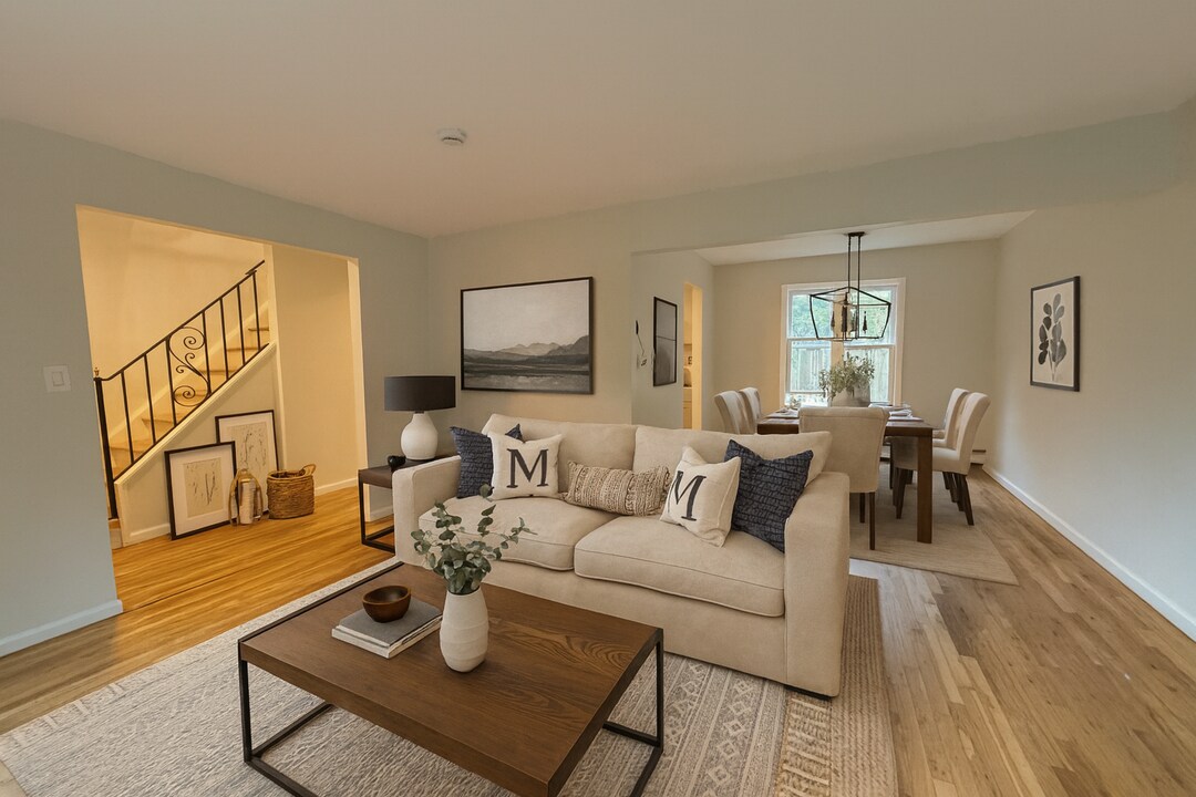 2 Walnut St in Centereach, NY - Building Photo