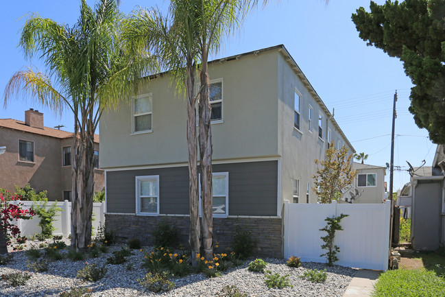 4461-4467 Central Ave in San Diego, CA - Building Photo - Building Photo