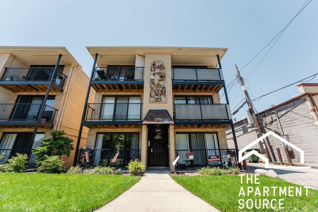 3940 N Narragansett Ave in Chicago, IL - Building Photo