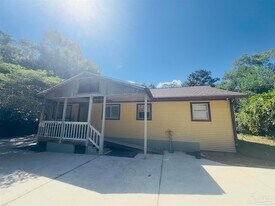 581 Calhoun Ave in Pensacola, FL - Building Photo