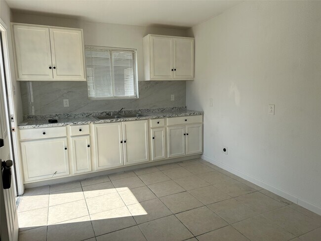 3831 Mt Pleasant St in Houston, TX - Building Photo - Building Photo