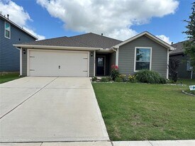 13624 Mineral Rd in Ponder, TX - Building Photo