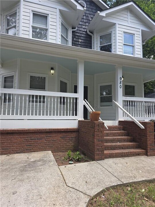 980 Violet St SE in Atlanta, GA - Building Photo