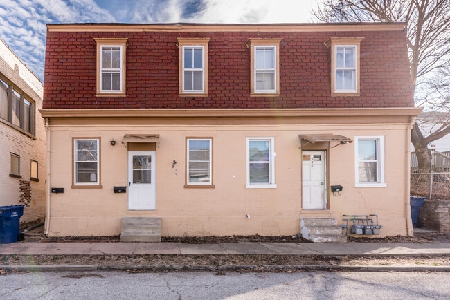 318 S Church St, Unit none