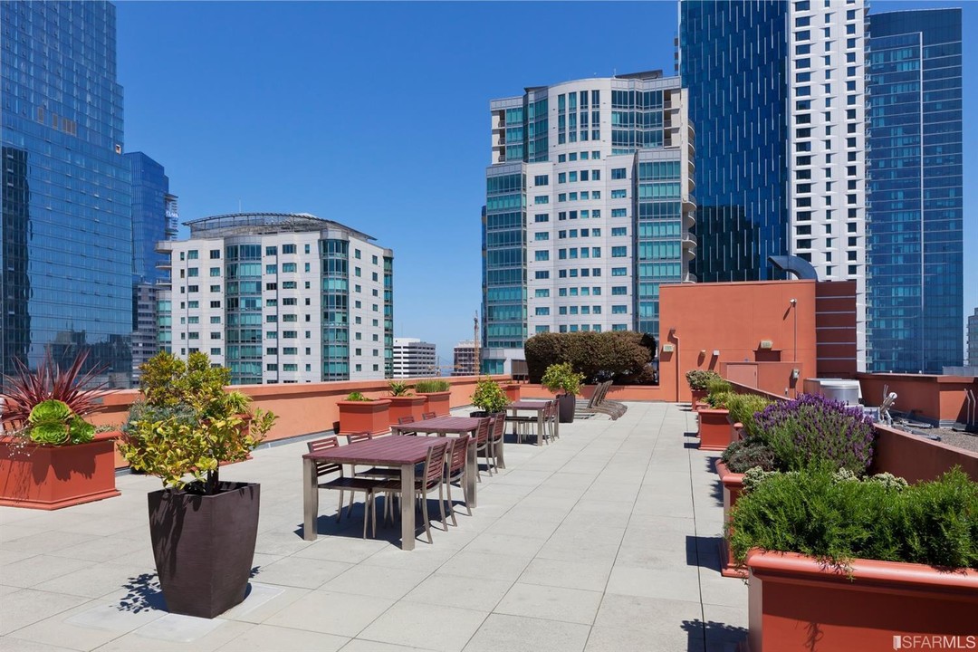 50 Lansing St-Unit -406 in San Francisco, CA - Foto de edificio