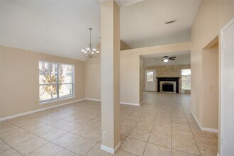 811 Sierra Lake Dr in Katy, TX - Building Photo - Building Photo