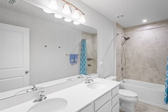 10507 Daybreak Glen in Parrish, FL - Foto de edificio - Building Photo