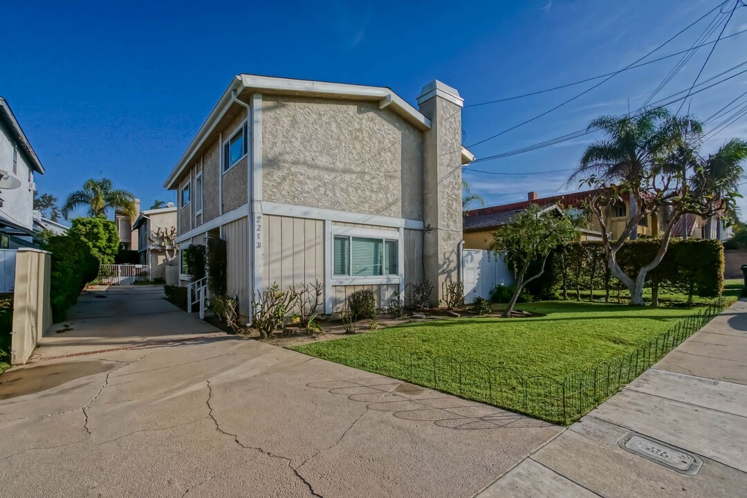 2213 Pullman Ln in Redondo Beach, CA - Building Photo