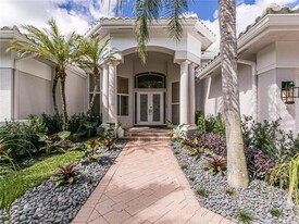 6185 NW 33rd Ave in Boca Raton, FL - Foto de edificio - Building Photo