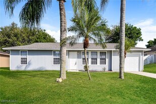 1329 NE 13th Ave in Cape Coral, FL - Building Photo