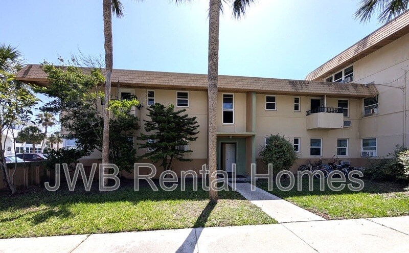 220 16th Ave N in Jacksonville Beach, FL - Building Photo