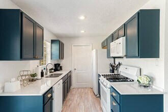 5706 Tura Ln in Austin, TX - Building Photo - Building Photo