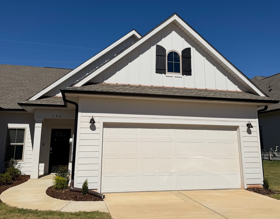 156 Little Britain St in Madison, AL - Building Photo