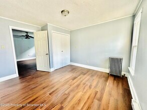 7 Plum Pl in Scranton, PA - Building Photo - Building Photo