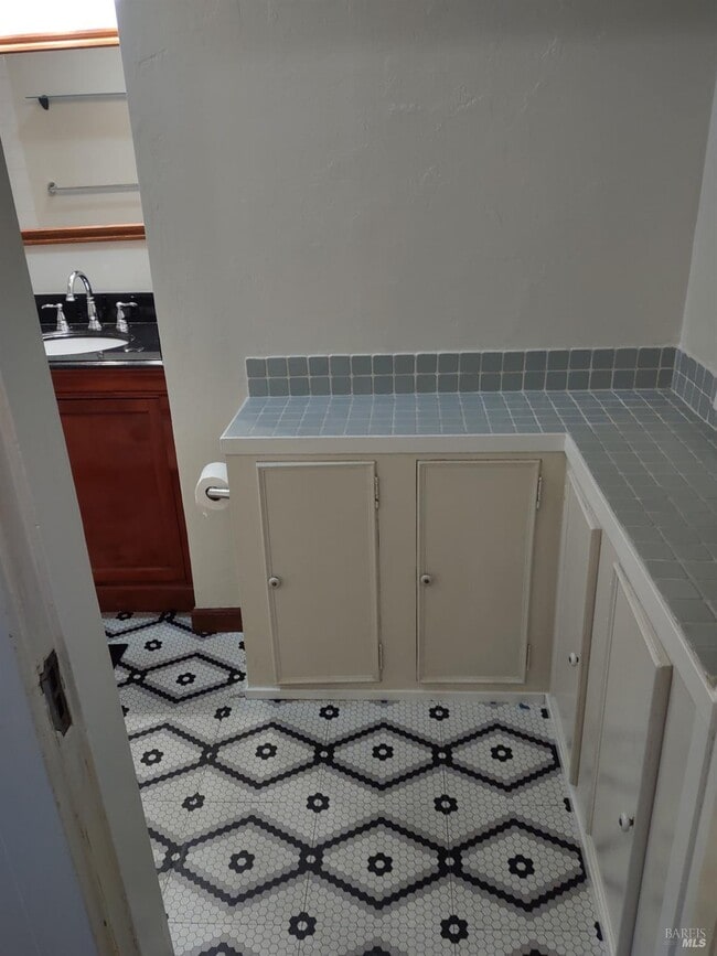 16 Frances St in San Rafael, CA - Building Photo - Building Photo