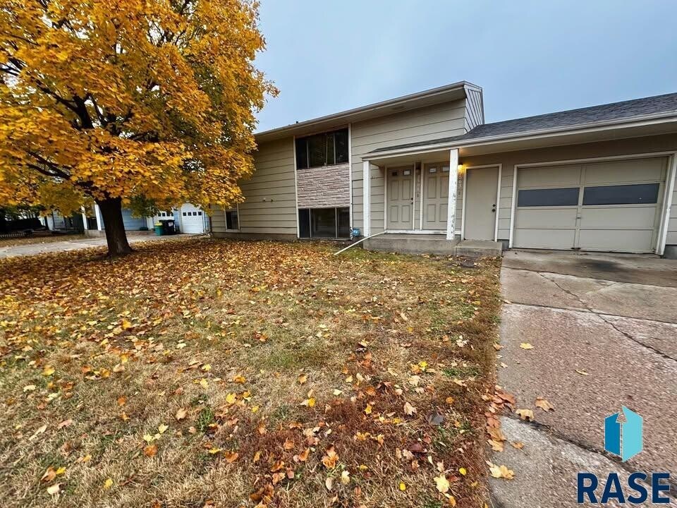 2503 W 3rd St in Sioux Falls, SD - Building Photo