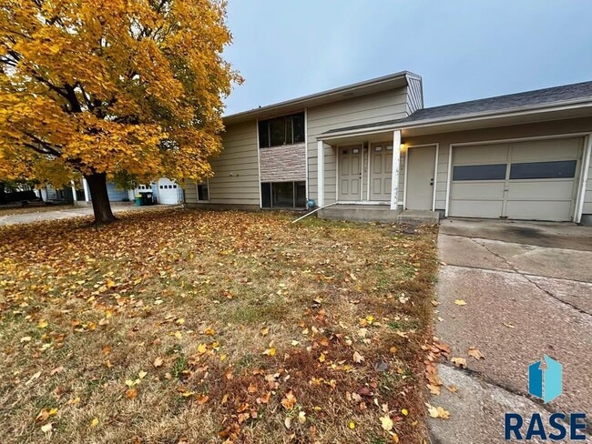 property at 2503 W 3rd St