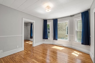 1123 5th St NE in Minneapolis, MN - Building Photo - Building Photo