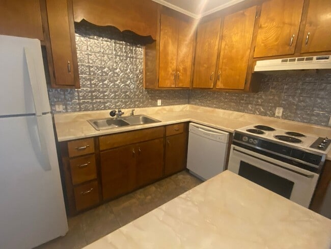 104 Nottingham Trail in Statesboro, GA - Building Photo - Building Photo