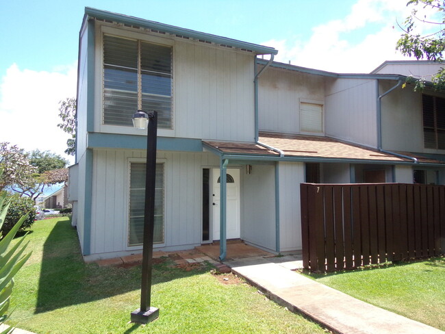 property at 92-984-984 Panana St