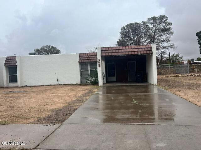 1590 Hartsdale Dr in Horizon City, TX - Building Photo