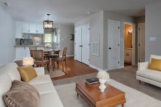 Edgewood Apartments in Butner, NC - Foto de edificio - Building Photo