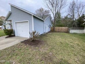 905 Springdale Dr in Jacksonville, NC - Building Photo - Building Photo
