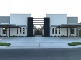 708 E la Cantera Ave, Unit 1