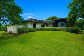 2560 2nd St NE in Naples, FL - Building Photo - Building Photo