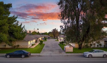 2209 Planz Road in Bakersfield, CA - Building Photo - Interior Photo