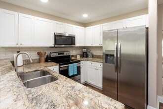 1313 E Cayuga St in Tampa, FL - Building Photo - Building Photo