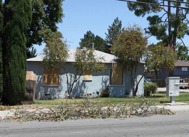 1917 Sunny Vista Ave in Modesto, CA - Building Photo - Building Photo